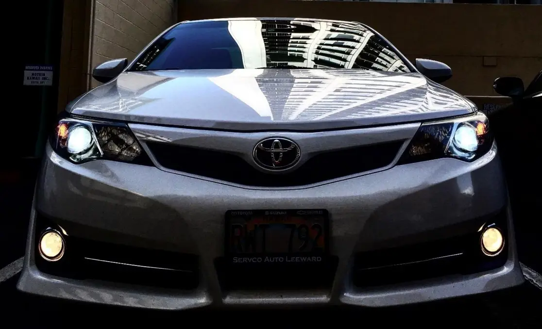 Toyota Camry w: Kensun HID Coversion Kit